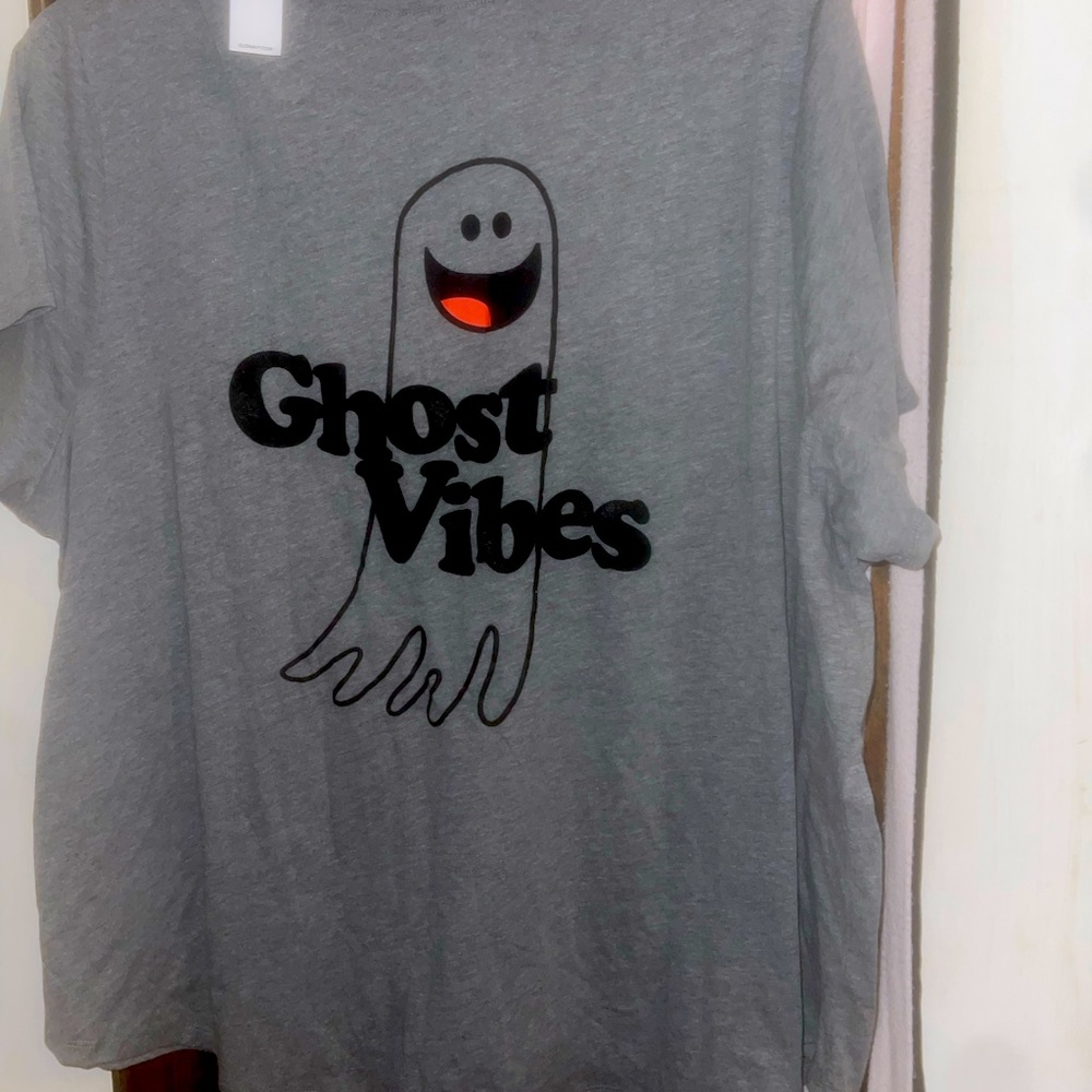 ⭐️  5/$30 Old Navy Ghost Tee
